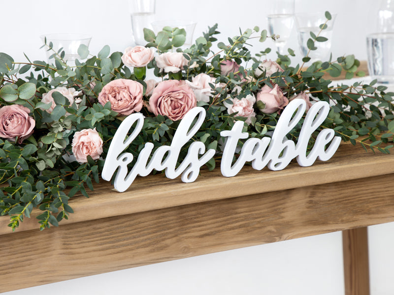 Schriftzug kids table aus Holz, weiß