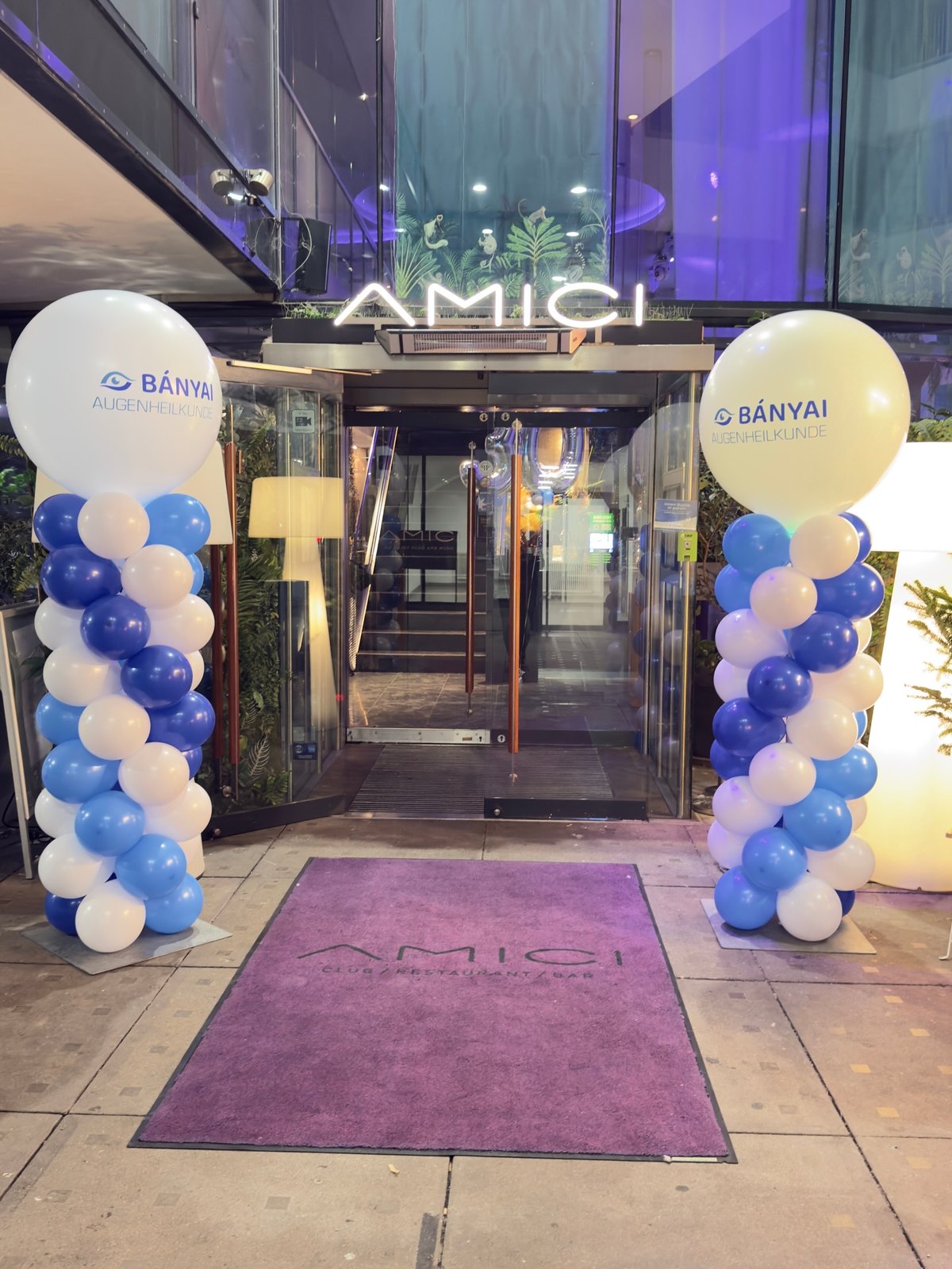 Bányai Augenheilkunde – Ballondekoration von Party Deko World