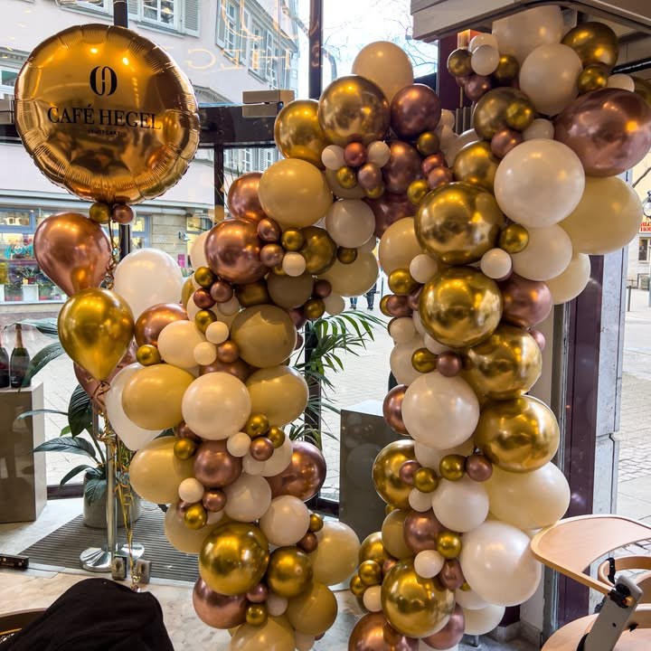 Café Hegel – Ballondekoration von Party Deko World